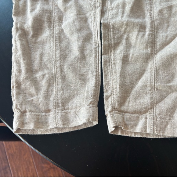 Old Navy High-Waisted Cropped Linen-Blend Pants - Picture 3 of 6
